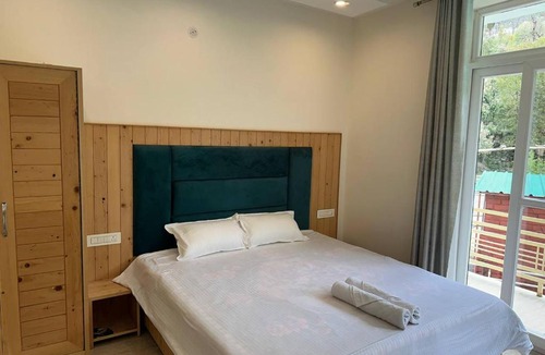 Bhagsu Nag House | OmiHomeStay Dharamkot McLeodganj