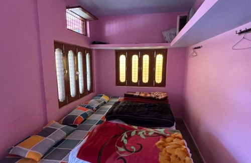 Uttarkashi Hotel | Omji Ashram - Tapovan Kuti