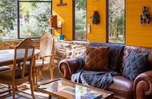 Mount Alexander Shire House | ON GOLDEN POINT - STONE COTTAGE IN CHEWTON