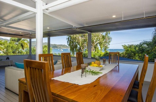 Horseshoe Bay House | On the Beach