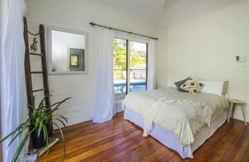 Horseshoe Bay House | On the Beach