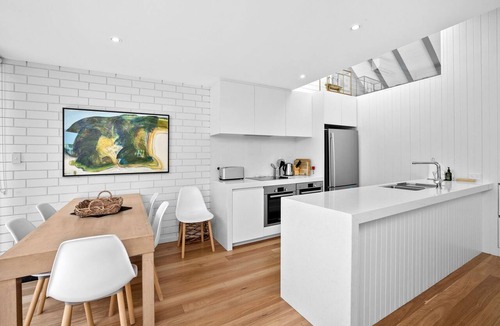 Lorne Apartment | One At Eight - Pure Class, Perfect Location