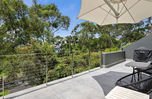 Lorne Apartment | One At Eight - Pure Class, Perfect Location
