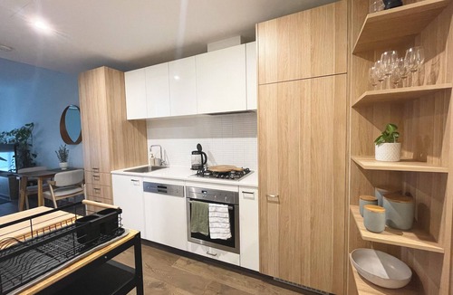 Sandringham Apartment | One-Bedroom Terrace Apt. w/Pool, Spa, Sauna & Gym