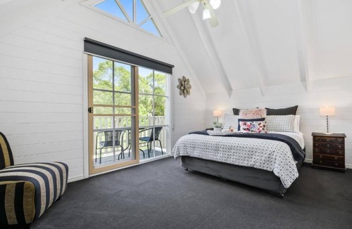Traralgon Apartment | One Bedroom, Two-Storey Apartment