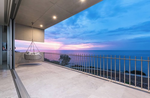 Marino Villa | One Eighty° Marino - Ocean Front, 25m Heated Infinity Pool with Coastal Views