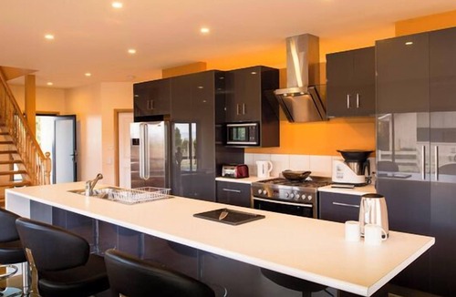 Grindelwald House | One Skyline Executive Residence
