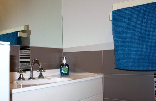 Ledge Point House | Onsite Van with Ensuite