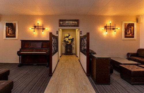 Collinsville Hotel | Opal Ridge Motel