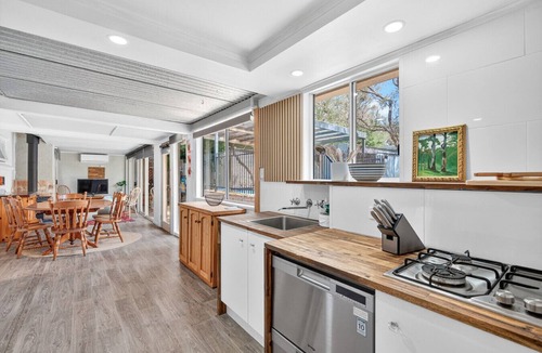 Aldinga Beach House | Open the door, to a stay with it all!