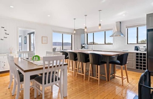 Opossum Bay House | Opossum Magic