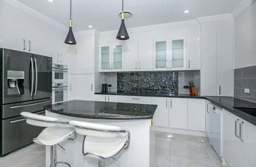 Main Beach Villa | Opulence By Khove - Main Beach