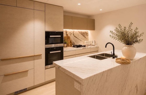 Surfers Paradise Apartment | Opulence Oceanview 2BR Suite | Jewel + Parking