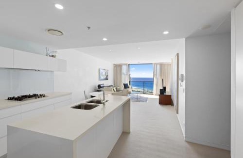 Broadbeach Apartment | Oracle (2)2705