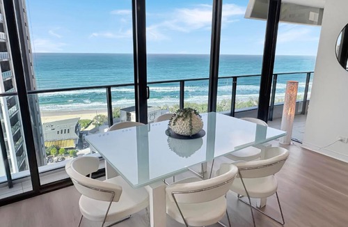 Broadbeach Apartment | Oracle Broadbeach Tower 1 Lvl 20 Free parking - GC Getaways