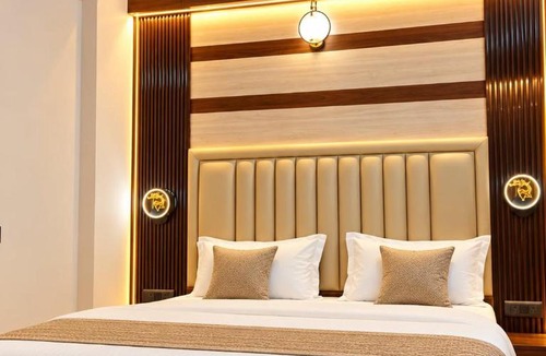 Palm Meadows Hotel | Orange Elite Stays Whitefield