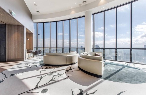 Southbank Apartment | Oriana - Refined Skyline Retreat by Yarra River