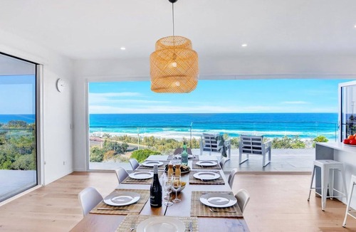 Sunrise Beach House | Orient Drive 49 - Breathtaking Beach & Ocean views