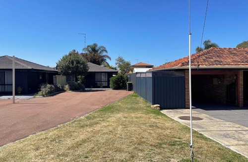 Mandurah House | Ormsby Terrace. Leave car in drive. Beach across the road. Walk to Marina/Town