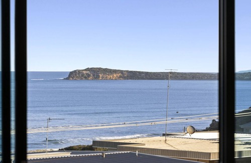 Ocean Grove House | Orton Oceanview Retreat