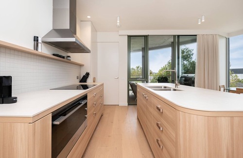 Safety Beach Apartment | Osprey106 | Luxe Coastal Escape