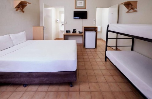 Yulara Hotel | Outback Lodge