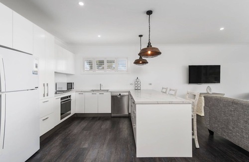 Crescent Head House | Oversized Executive Styled Home, Flat Walk To Town & Amazing Ocean Views!