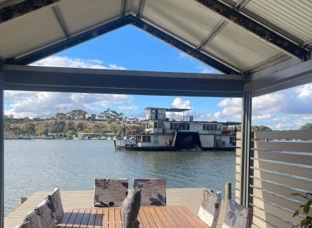 Murray Bridge Apartment | Overwater on the Murray