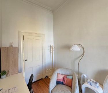 Carlton Hostel | Ozi House Group