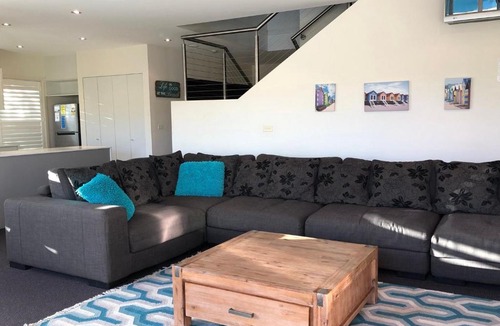 Salamander Bay House | Pacific Blue 505/265 Sandy Point Road