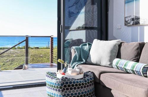 Wooli House | Pacific Dawn on The Beach Two