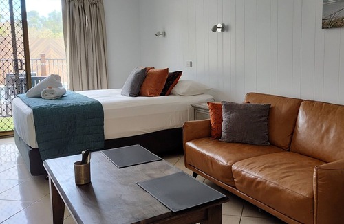 Marcoola Hotel | Pacific Palms Motor Inn