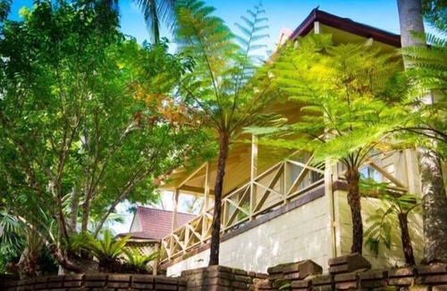 Boomerang Beach House | Pacific Palms Resort - Elizabeth Beach