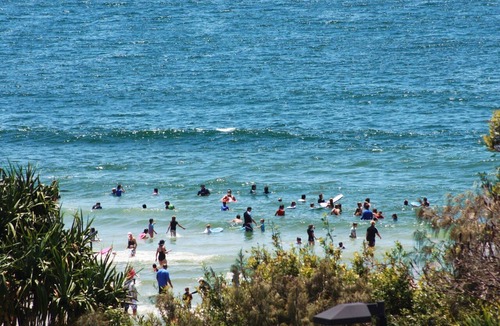 Kings Beach Apartment | Pacific Towers Unit 4, 19 Ormonde Tce Kings Beach