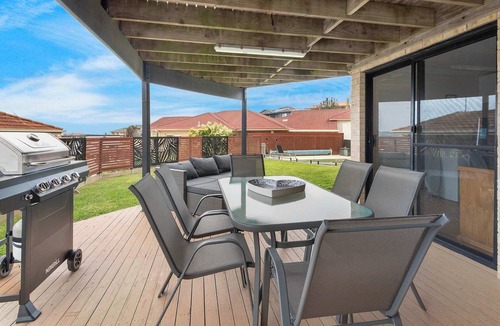 Flinders House | Pacific View - Pet Friendly
