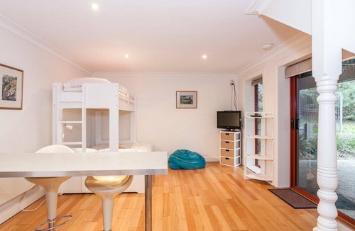Lorne House | Pacifico - Perfect Getaway For You And Your Pet