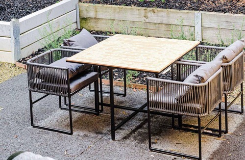 Box Hill North Condo | Packham Enclave No.3