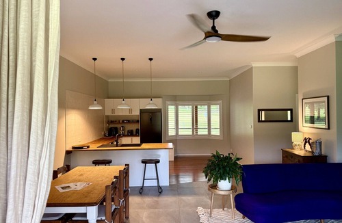 Brierfield Apartment | Paddock Heights Farmstay - Firepit & Games Shed