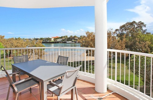 Mooloolaba Apartment | Pago Pago 4 - Spacious 2 Bedroom Apartment on Mooloolaba Spit