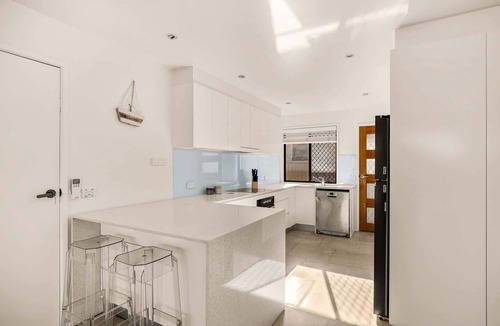 Palm Beach Apartment | Palm Beach Escape Steps from Sand
