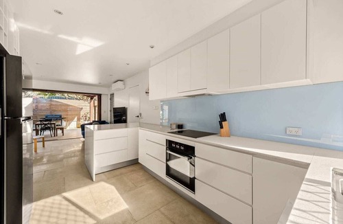 Palm Beach Apartment | Palm Beach Escape Steps from Sand