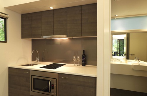 Hamilton Island Hotel | Palm Bungalows