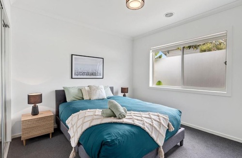 St Leonards Apartment | Palms by the sea