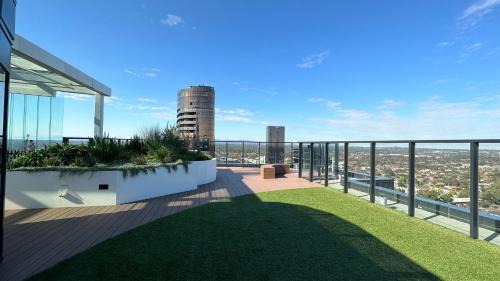 Box Hill Apartment | Panorama Apartment Walk to Box Hill Central by GoodLive