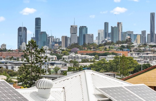 Bulimba Apartment | Panorama Views! ~ 2Bed/1Bath/1Car ~ Bulimba