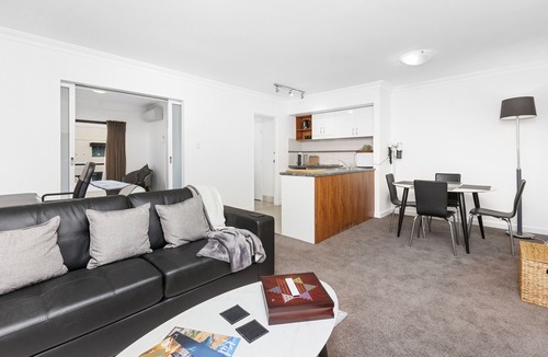 Perth Central Business District Apartment | Panoramic Perth Views: 1BR on Mounts Bay Road