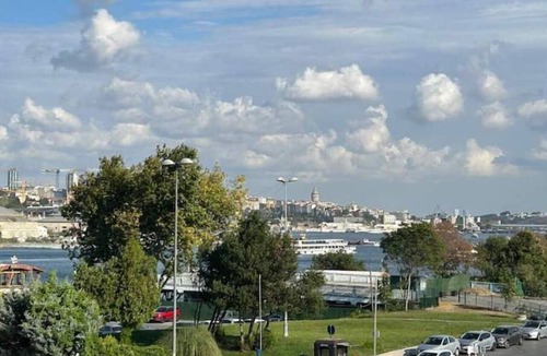 Istanbul City Center Villa | Panoramic Terrace Oasis: Stunning Sea Views and Iconic Landmarks in Balat