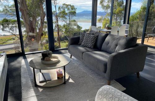 Grindelwald Apartment | Panoramic views from your stunning 'Treehouse'
