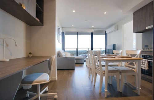 Adelaide Central Business District Apartment | Paradise 2BR Apt in Rundle Mall