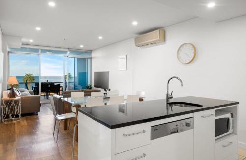 Victor Harbor Apartment | Paradise Peak - Ocean Views in Central Victor Harbor